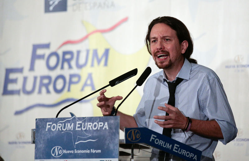 © Reuters. Podemos (We Can) leader Iglesias delivers a speech during an event in Madrid, Spain