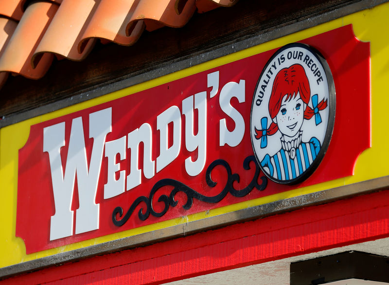 © Reuters. A Wendy's sign and logo are shown at one of the company's restaurant in Encinitas, California