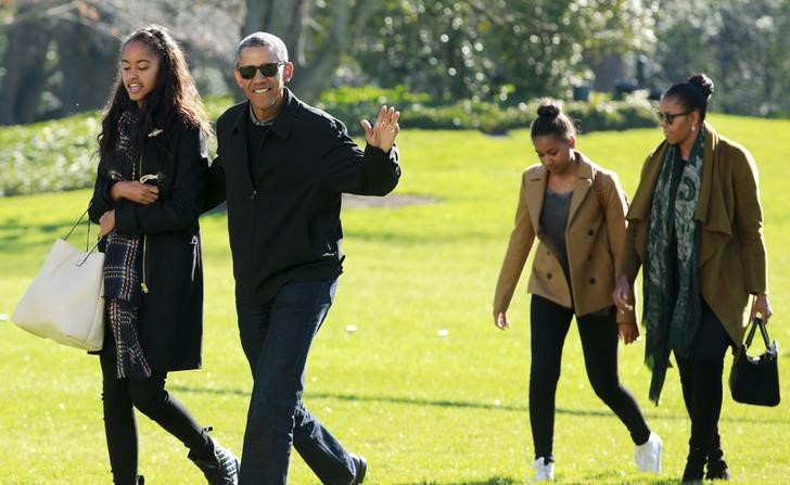 © Reuters. أوباما يصطحب أسرته لاثنين من أشهر المتنزهات الأمريكية الأسبوع المقبل