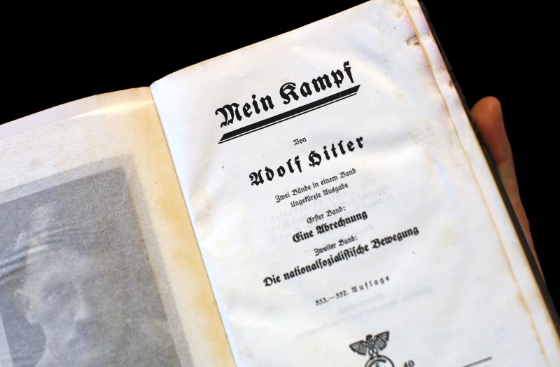 © Reuters. A copy of Adolf Hitler's book "Mein Kampf" is pictured in Berlin