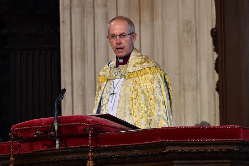 © Reuters. Archbishop of Canterbury Justin Welby speaks during a service of thanksgiving for Queen Elizabeth's 90th birthday at St Paul's Cathedral in London