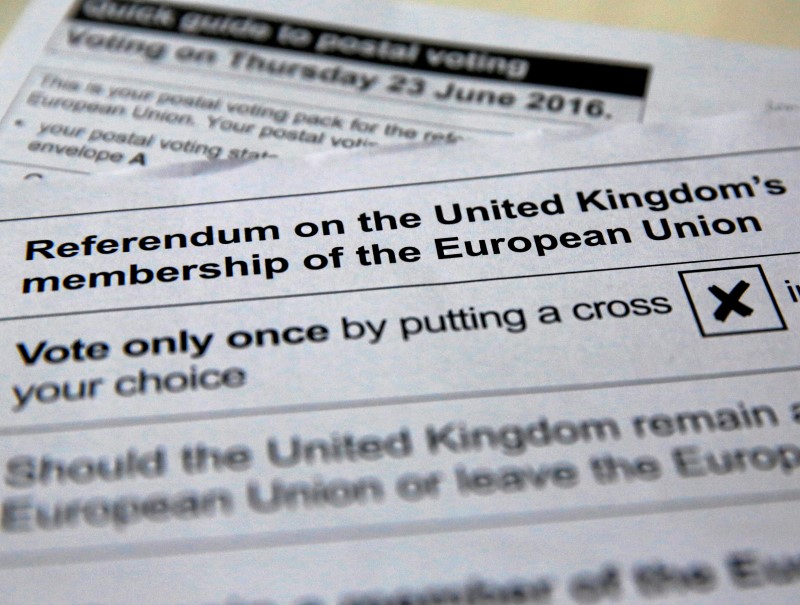 © Reuters. Illustration picture of postal ballot papers June 1, 2016 ahead of the June 23 BREXIT referendum when voters will decide whether Britain will remain in the European Union