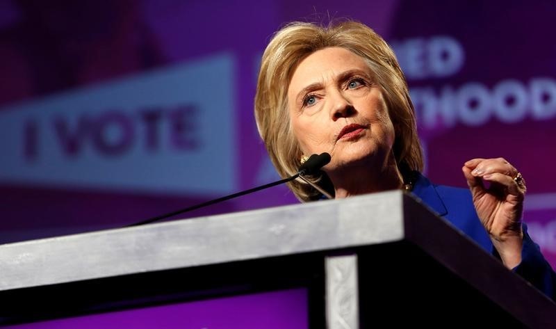 © Reuters. Pré-candidata democrata à Presidência dos EUA Hillary Clinton durante evento em Washington