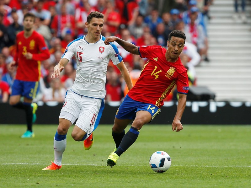 © Reuters. Spain v Czech Republic - EURO 2016 - Group D