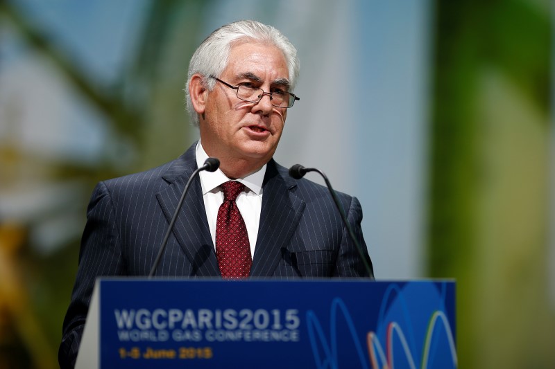 © Reuters. ExxonMobil Chairman and CEO Rex Tillerson speaks during the 26th World Gas Conference in Paris