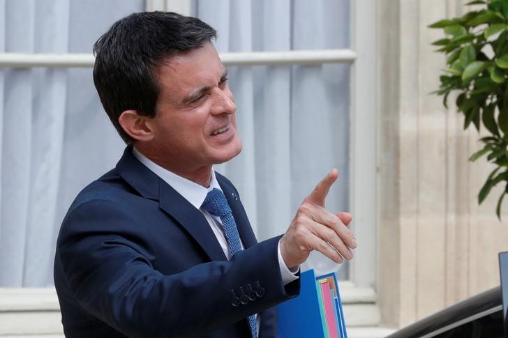 © Reuters. فالس: فرنسا ستشهد المزيد من الهجمات الإرهابية