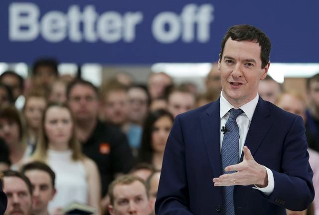 © Reuters. Britain's Chancellor of the Exchequer George Osborne delivers a speech on the economic impact of the UK leaving the European Union, at a B&Q Store Support Office in Chandler's Ford