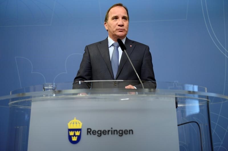 © Reuters. الشرطة السويدية تعتقل 4 محتجين في مبنى مكتب رئيس الوزراء