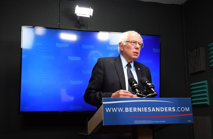 © Reuters. Pré-candidato democrata à Presidência dos EUA Bernie Sanders durante evento em Vermont