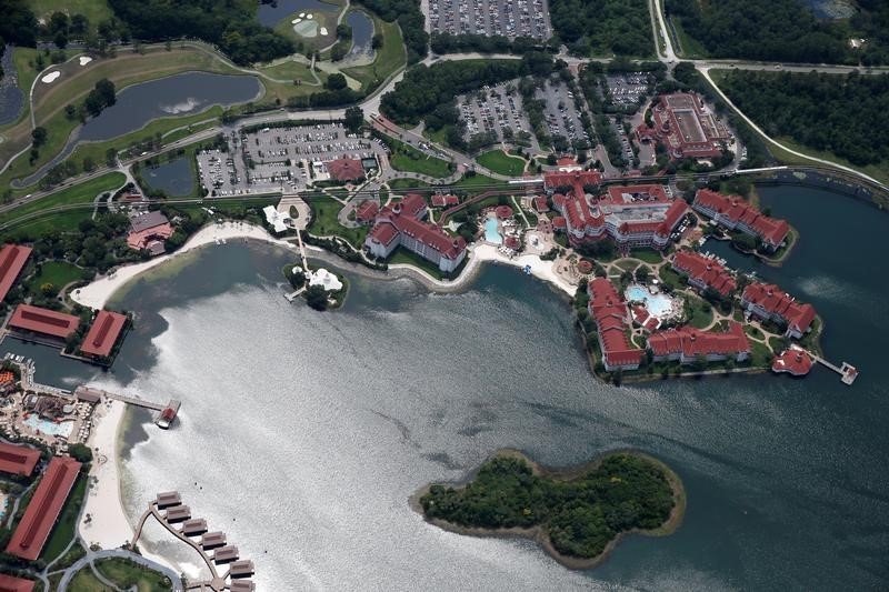 © Reuters. Vista aérea do resort onde uma criança foi morta por um crocodilo, em Orlando