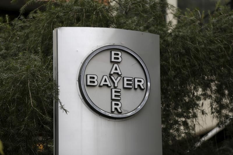 © Reuters. The corporate logo of Bayer is seen at the headquarters building in Caracas