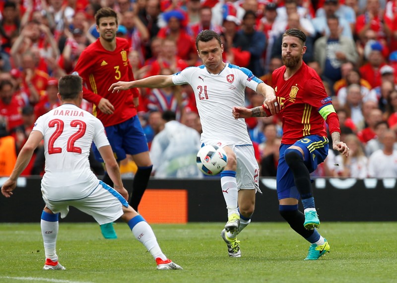 © Reuters. Spain v Czech Republic - EURO 2016 - Group D