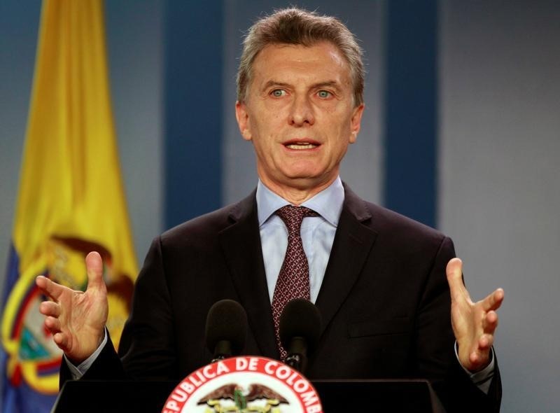 © Reuters. Cuadros, bustos y museos: la otra batalla del presidente argentino contra el kirchnerismo