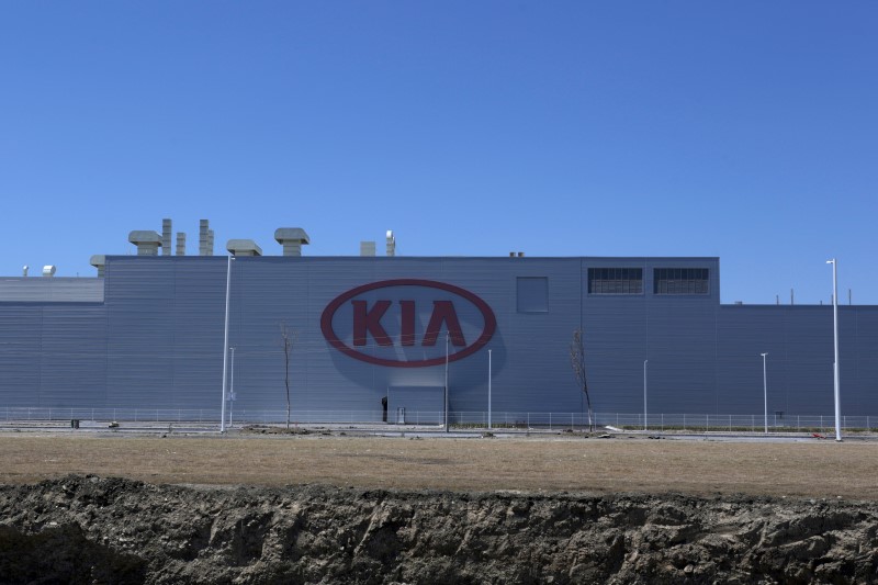 © Reuters. General view shows the Kia Motors manufacturing plant in Pesqueria