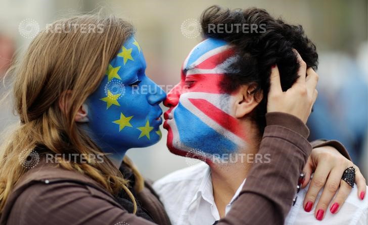 © Reuters. BREXIT OU PAS, PARIS ET BERLIN FACE AU DÉFI D'UNE RÉPONSE COMMUNE