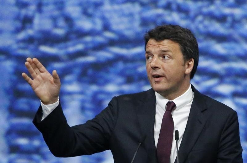 © Reuters. Primeiro-ministro da Itália, Matteo Renzi, durante evento na Rússia