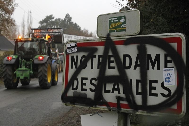 © Reuters. LA CONSULTATION SUR NOTRE-DAME-DES-LANDES VALIDÉE