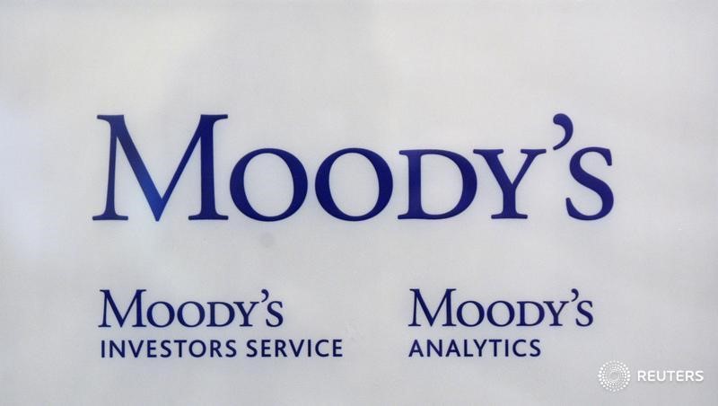 © Reuters. Логотип Moody's Investor Services в офисе в Париже