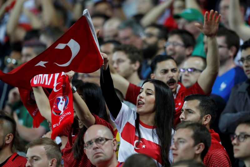 © Reuters. Czech Republic v Turkey - EURO 2016 - Group D