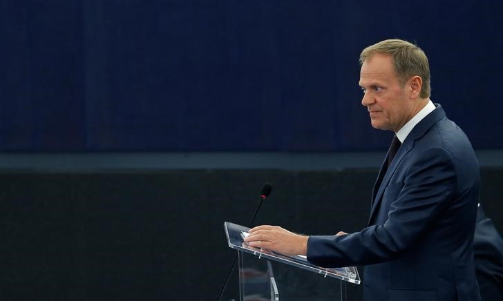 © Reuters. Presidente do Conselho Europeu, Donald Tusk, durante encontro na França