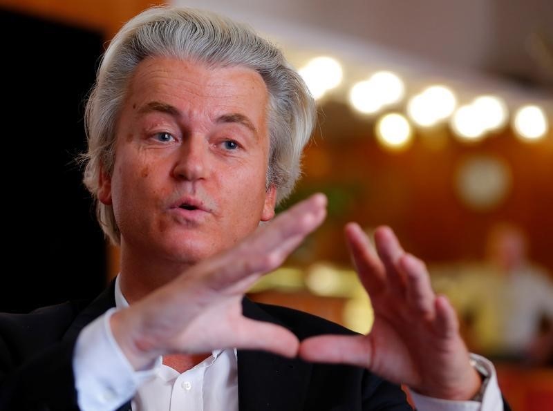 © Reuters. Dutch far-right Party for Freedom leader Wilders answers questions during a Reuters interview in Budapest