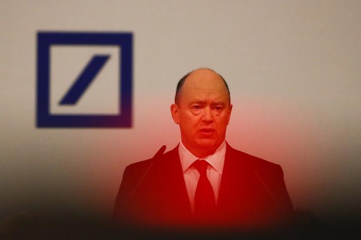 © Reuters. Deutsche Bank CEO Cryan addresses the bank's annual general meeting in Frankfurt