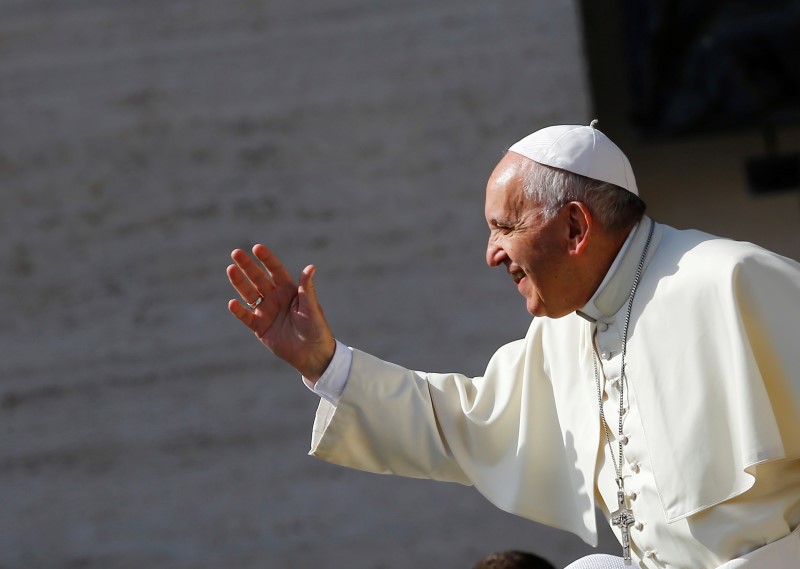 © Reuters. El Papa pide 