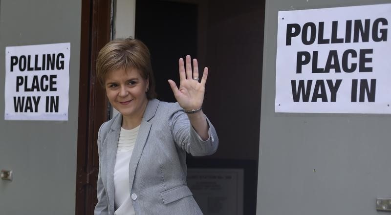 © Reuters. Scotland's First Minister Nicola Sturgeon leaves after voting in the EU referendum, at Broomhouse Community Hall in Glasgow