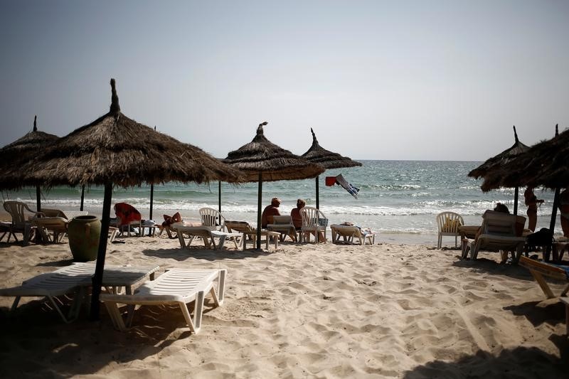 © Reuters. بعد هجمات الإسلاميين.. السياحة في تونس تتعثر