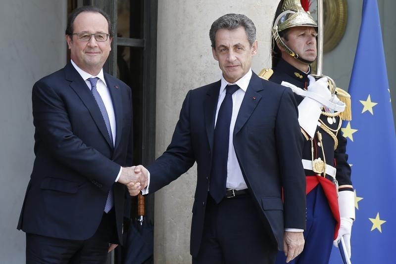 © Reuters. LES GRANDS PARTIS POLITIQUES REÇUS À L'ÉLYSÉE APRÈS LE BREXIT