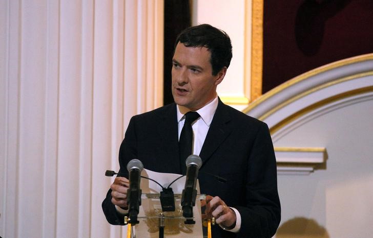 © Reuters. Britain's Chancellor of the Exchequer George Osborne delivers a speech about murdered MP Jo Cox before the Dinner to the Bankers and Merchants at The Mansion House in London