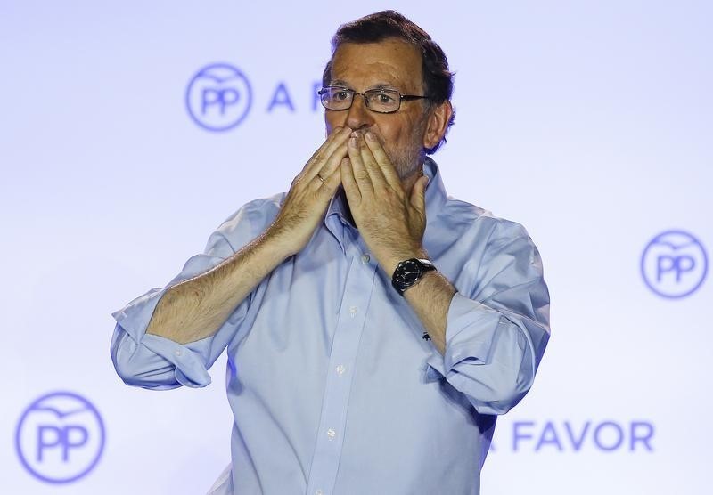 © Reuters. راخوي يقول إن حزب الشعب فاز في الانتخابات الإسبانية