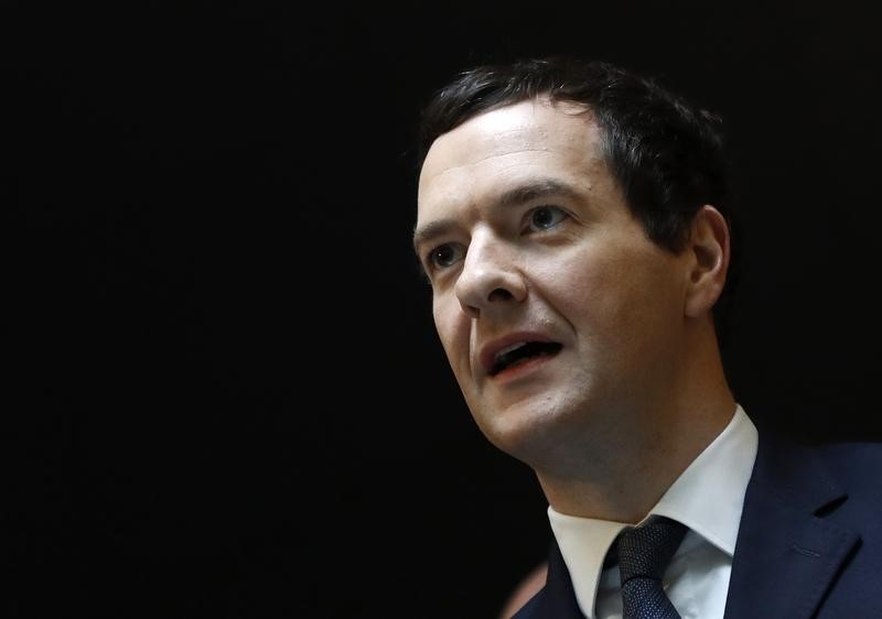 © Reuters. LE MINISTRE BRITANNIQUE DES FINANCES S'ATTEND À UNE VOLATILITÉ ACCRUE SUR LES MARCHÉS