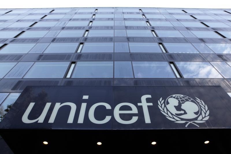 © Reuters. The UNICEF logo is pictured on a building in Geneva