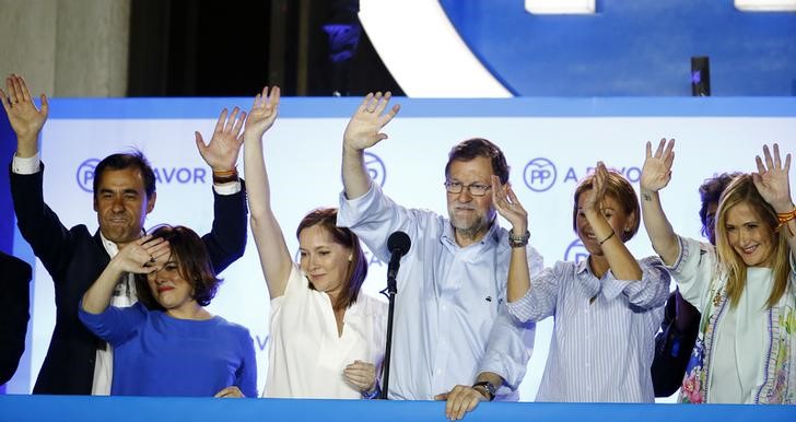 © Reuters. Mariano Rajoy quiere formar gobierno en un mes con apoyo del PSOE