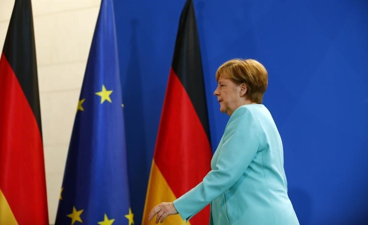 © Reuters. Los mercados, preocupados de que la UE ya no sea gobernable tras el 'Brexit', según Merkel