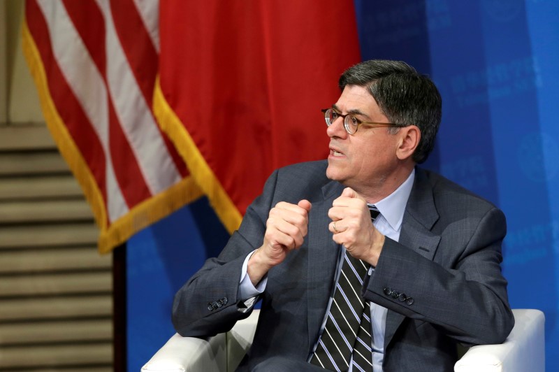 © Reuters. U.S. Treasury Secretary Jack Lew attends a discussion about the U.S.-China economic relationship in Beijing