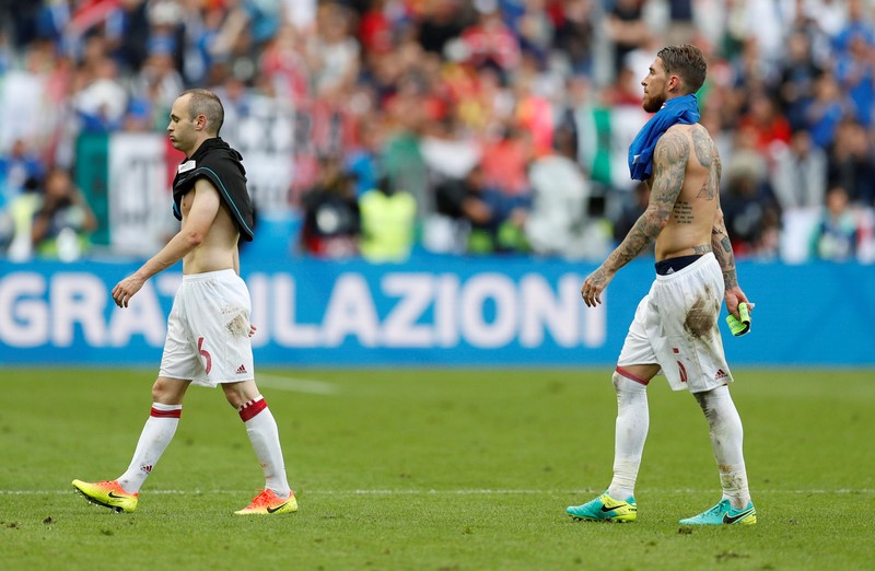 © Reuters. Italia elimina a España en octavos de la Eurocopa por 2-0