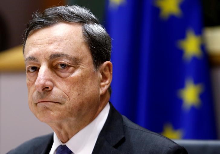 © Reuters. ECB President Draghi waits to address EU Parliament's Economic and Monetary Affairs Committee in Brussels
