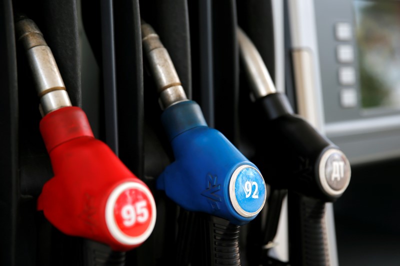 © Reuters. Petrol pump nozzles are pictured at fuel station of M10-Oil company in Tver