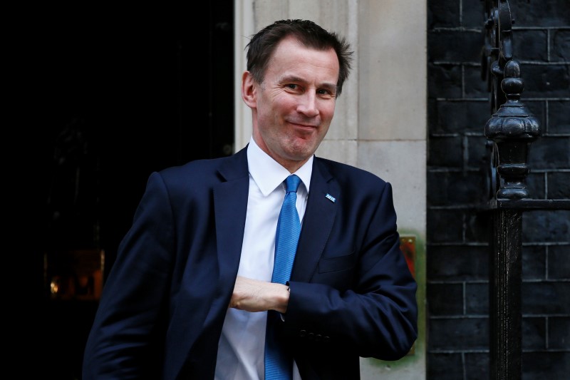 © Reuters. وزير: بريطانيا قد تجري استفتاء ثانيا إذا اتفقت بشأن الهجرة مع بروكسل