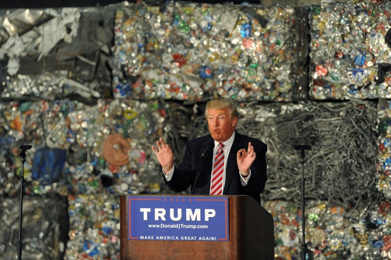 © Reuters. Republican U.S. presidential candidate Trump delivers economic policy speech in Monessen, Pennsylvania
