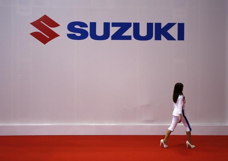© Reuters. Logo of Suzuki Motors is displayed at the 44th Tokyo Motor Show in Tokyo, Japan