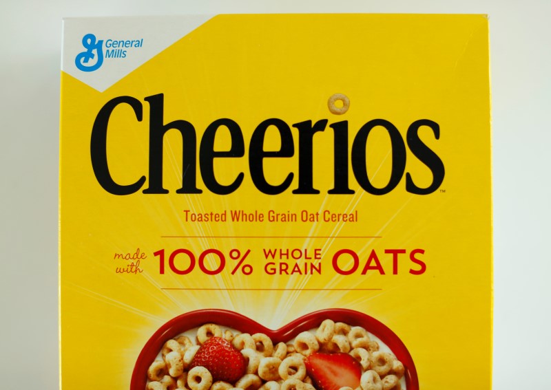 © Reuters. A box of Cheerios breakfast cereal made by General Mills is shown in this illustration photograph taken in Encinitas, California