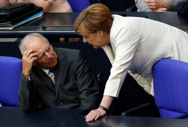 © Reuters. Schäuble dice no puede descartarse efecto dominó en la UE por el 