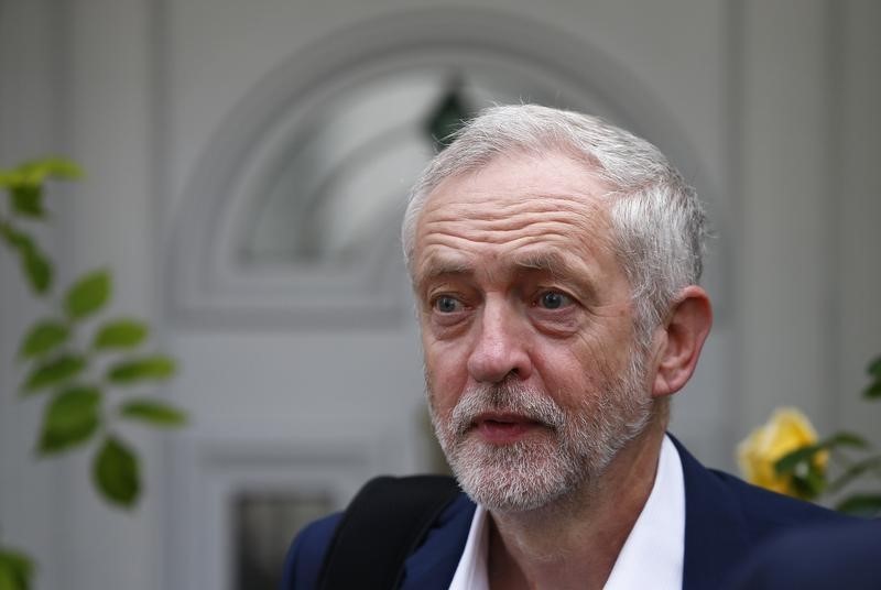 © Reuters. The leader of Britain's opposition Labour party, Jeremy Corbyn, leaves his home in London