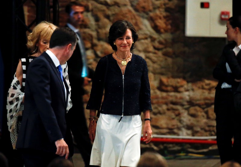 © Reuters. Spanish bank Santander chairman Ana Patricia Botin attends a Let Girls Learn event in Madrid