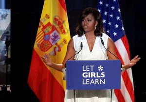 © Reuters. Michelle Obama defiende en Madrid la educación de las niñas en el mundo
