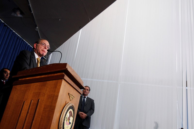 © Reuters. SIPA Trustee Picard speaks during a news conference in New York, announcing the return of $7.2 billion from the estate of Madoff insider Picower to settle civil claims for victims of Madoff's ponzi scheme