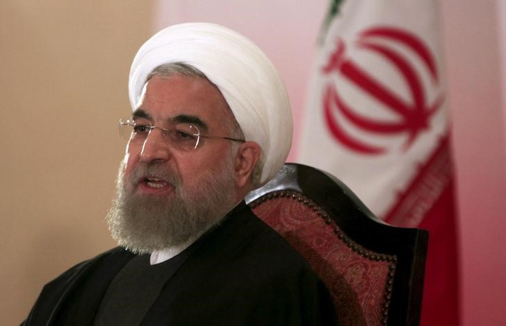 © Reuters. Iranian President Hassan Rouhani speaks during a news conference in Islamabad